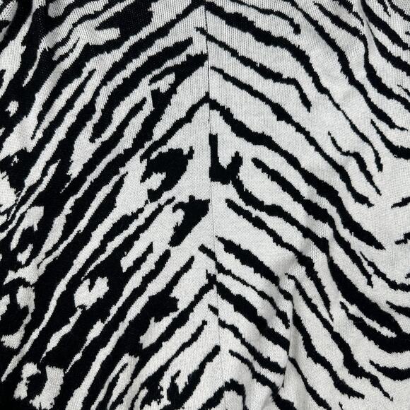 WHBM Wrap Shawl Animal Prints Ruana Wool Cashmere Blend Chic Cozy Poncho OS - Picture 11 of 14